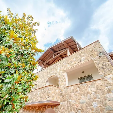 Luxury Guest house *
